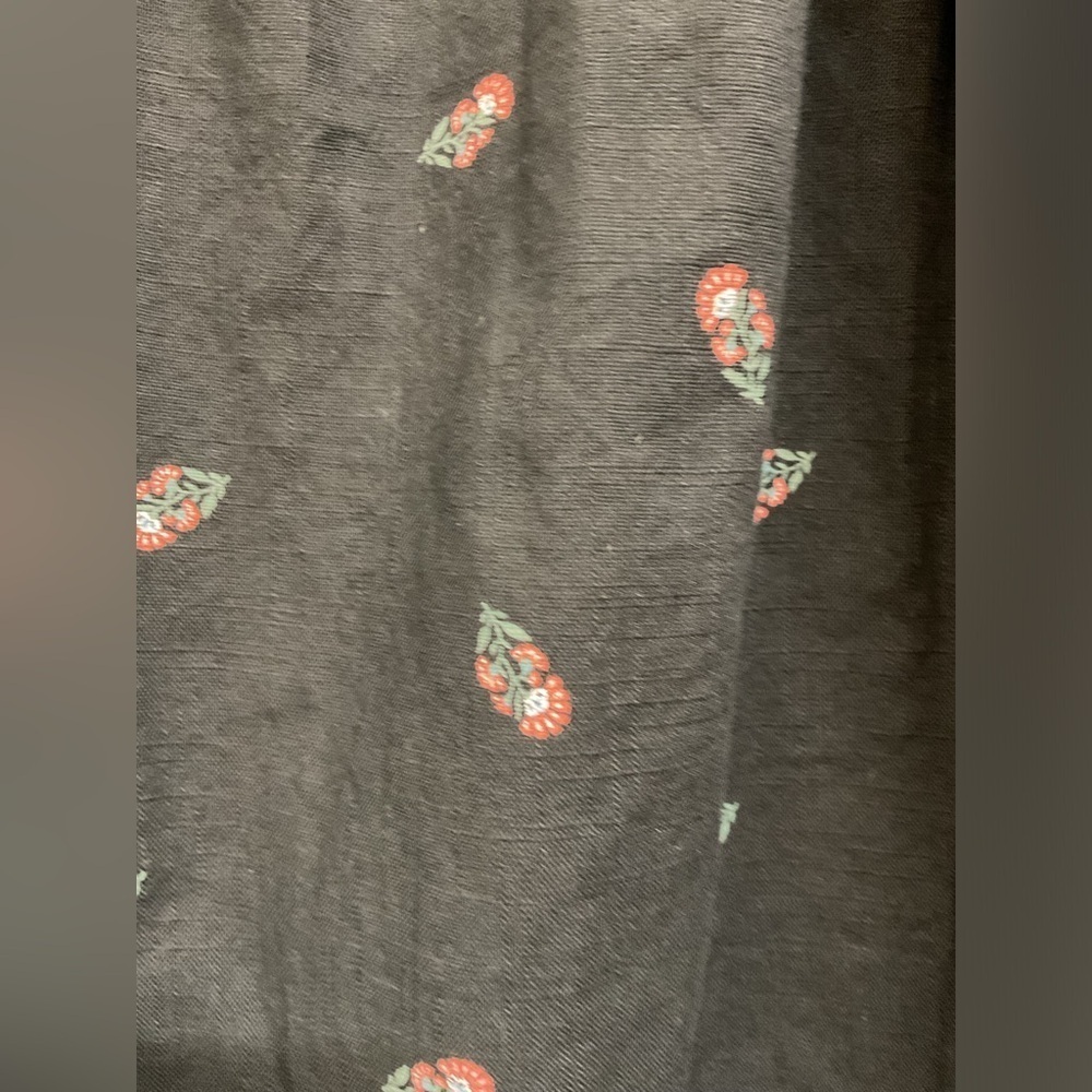 Old Navy  size M Puff-Sleeve Floral Smocked Poet Swing Blouse Top - Picture 6 of 10